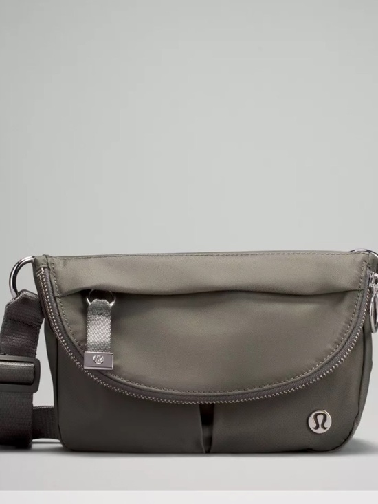 LULULEMON Handbags - LULULEMON NWOT All Night Festival Olive Crossbody BAG